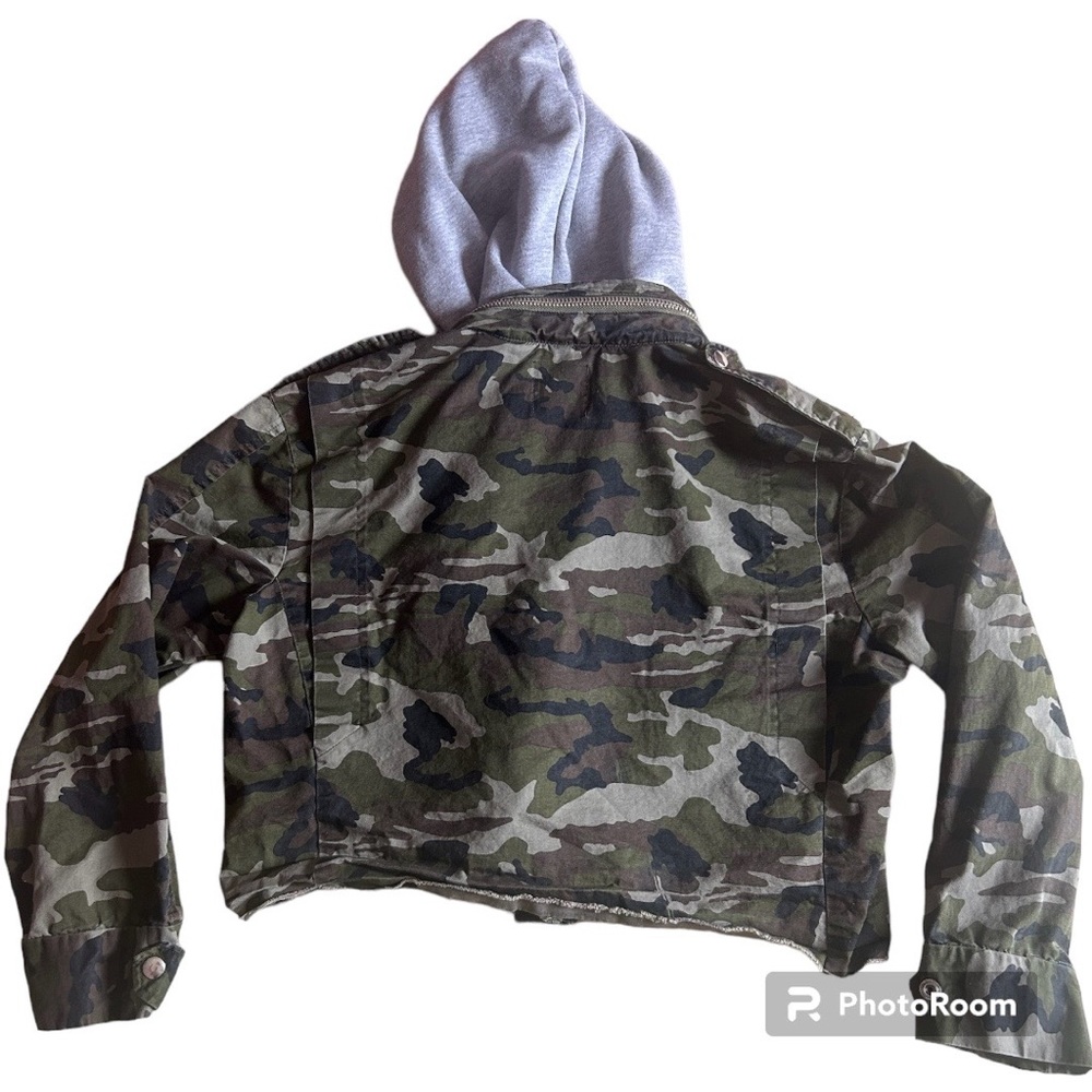 UNIF cropped camo why are we yelling tiger jacket size medium - Picture 2 of 5